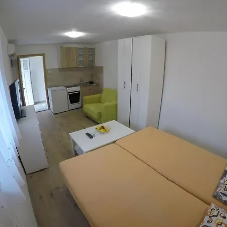 Hrupjela Apartman *